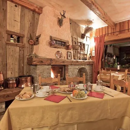 호텔 Astoria 쿠르마예