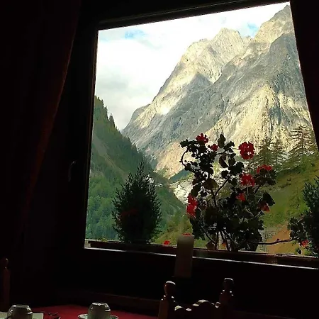 Astoria 쿠르마예