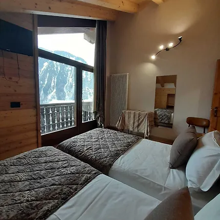 호텔 Astoria 쿠르마예